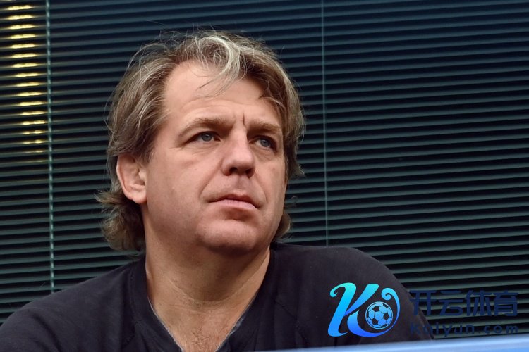 外媒：伯利出售他2005年325万镑购入的豪宅，要价1500万镑